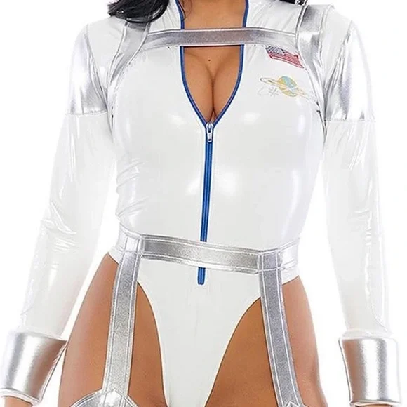 Forplay White and Silver Futuristic Women's costume - Picture 2 of 14
